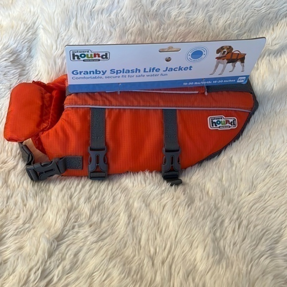 Outward hound  granby splash life jacket Orange and gray colors Nice jacket